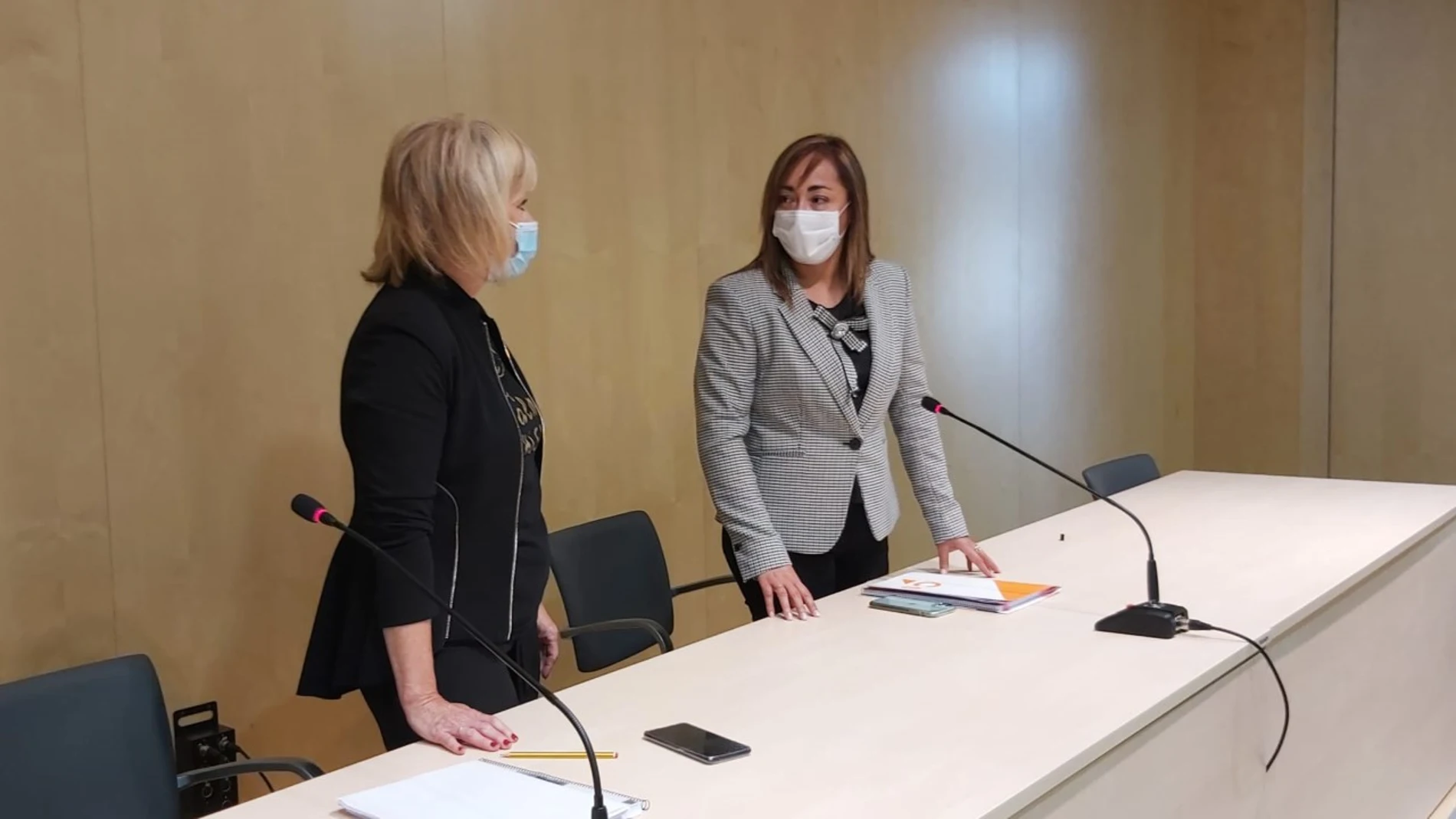 Las procuradoras regionales por Zamora Leticia García (PP) y María Teresa Gago (Cs) presentan la propuesta