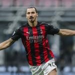 Zlatan Ibrahimovic juega ahora en el AC Milan