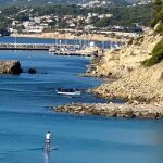 Momento en que la patera llega a las costas de Moraira