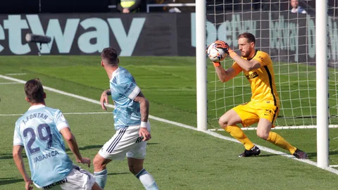 Oblak, decisivo en la primera parte del Celta-Atlético en Vigo