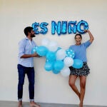 Paula Echevarría y el look en tonos azules para anunciar que espera un niño.