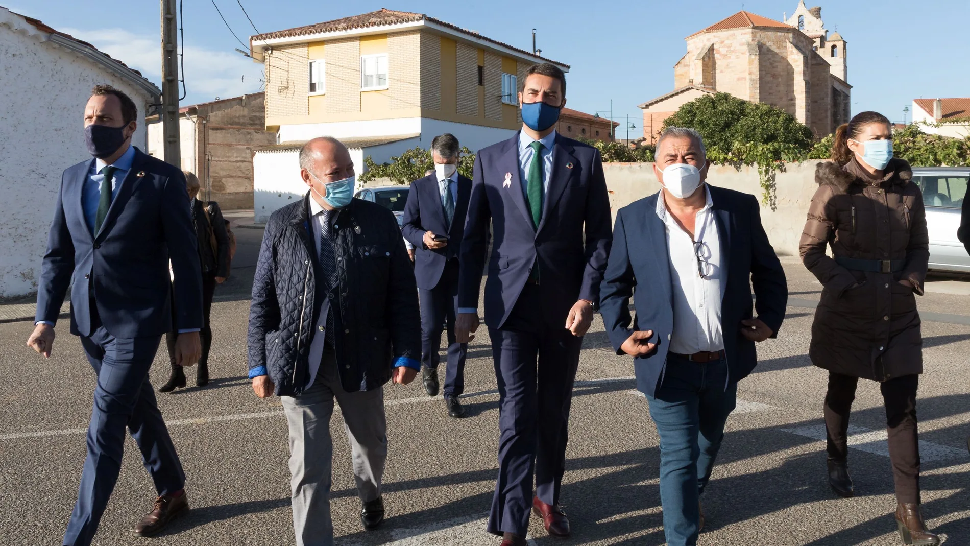 El consejero de la Presidencia, Ángel Ibáñez, visita la localidad zamorana de Villaralbo