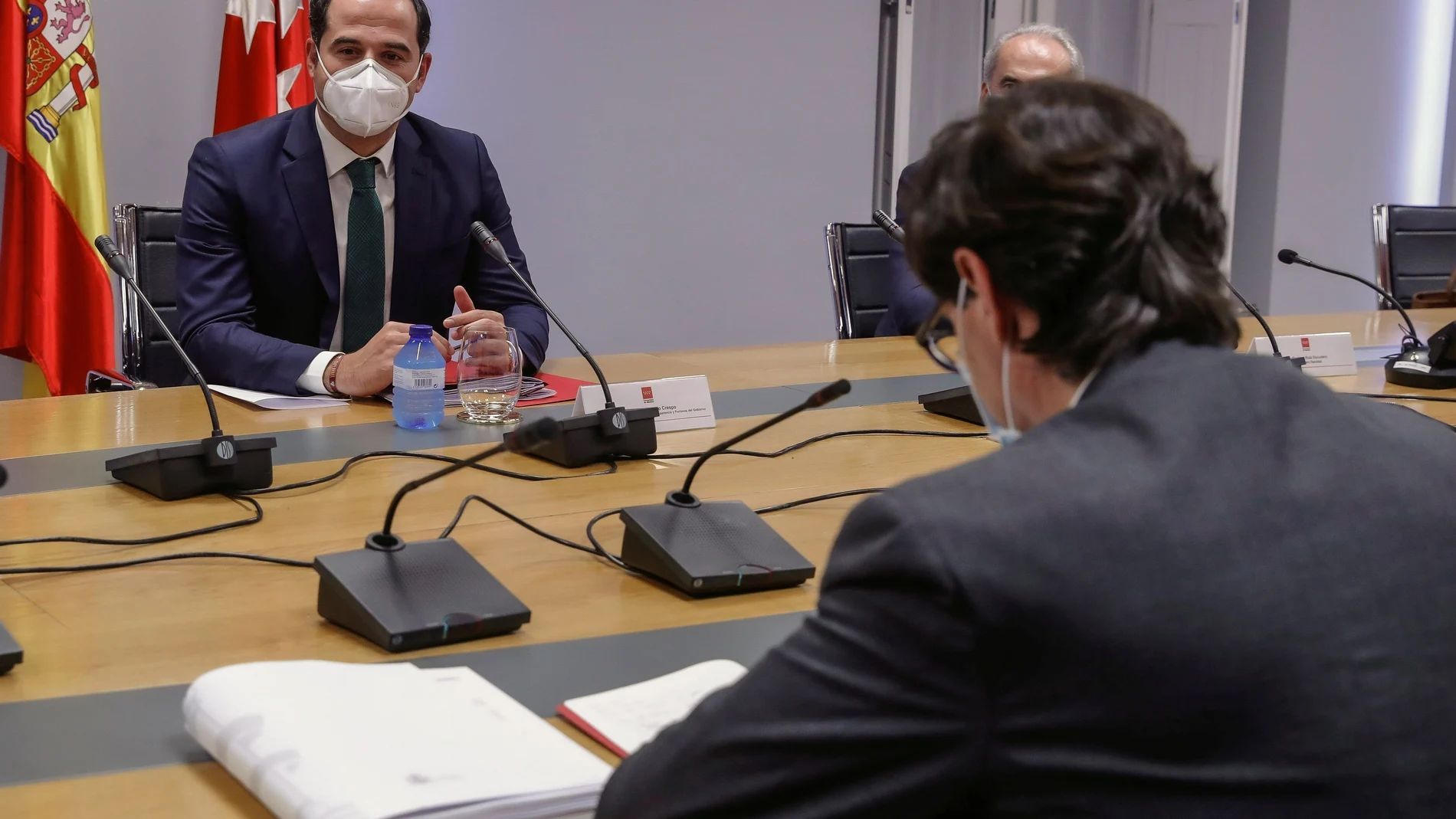 El ministro de Sanidad, Salvador Illa y el vicepresidente de Madrid, Ignacio Aguado, en la última reunión del grupo de seguimiento COVID-19 para analizar la evolución epidemiológica
