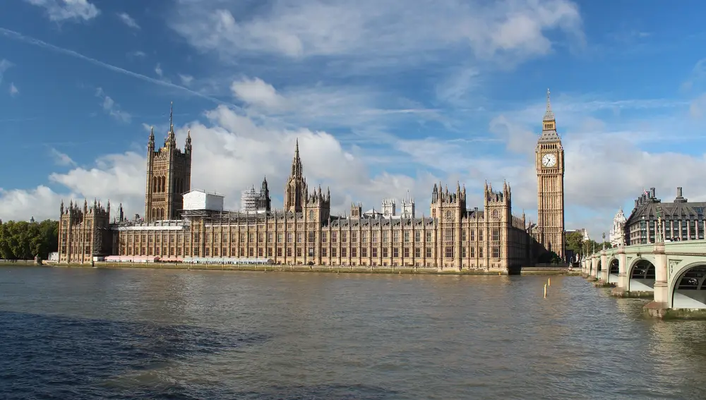 El Parlamento británico es uno de los múltiples edificios nombrados tras la familia Westmister.