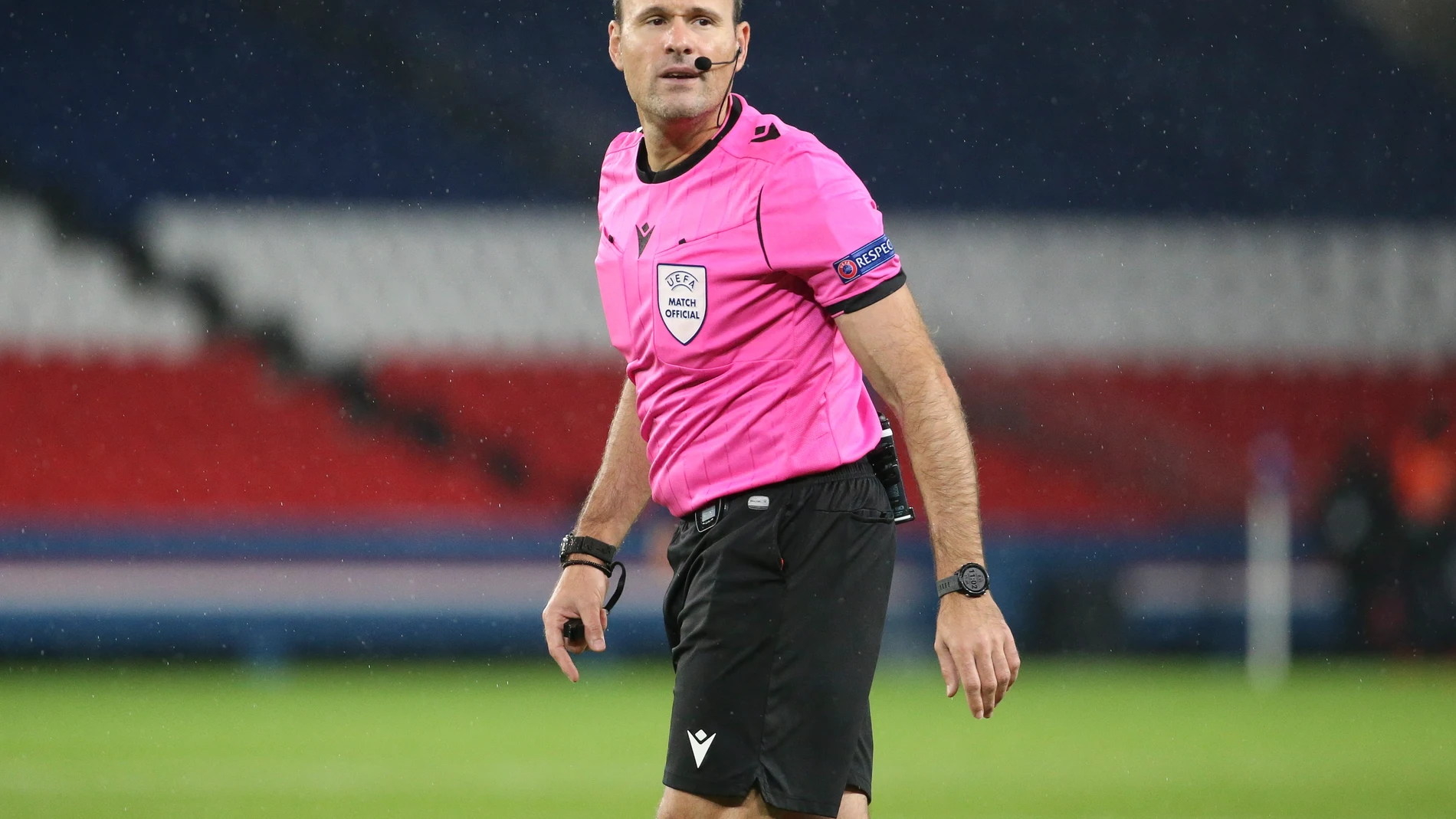El árbitro Antonio Mateu Lahoz.