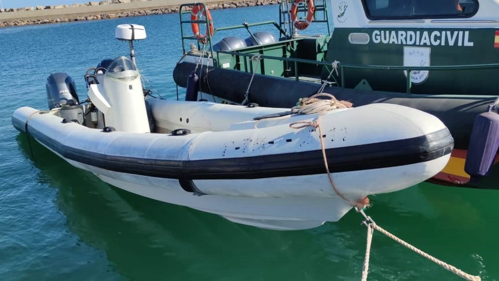 Narcolancha interceptada por la Guardia Civil cerca de las islas Chafarinas en 2020