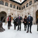 El presidente de las Cortes y de la Fundación de Castilla y León, Luis Fuentes, inaugura la V edición de la Feria del Libro de Artista de Castilla y León (Librarte), acompañado por la concejala de Cultura del Ayuntamiento de Burgos, Nuria Barrio, y la promotora de la feria, Elvira Rilova