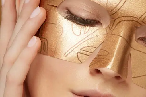 La nueva mascarilla de Lancôme regenerará tu piel. Y no solo porque lleve oro de 24k