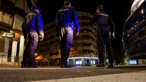 La Policía Nacional vigila las calles de Aranda de Duero (Burgos)