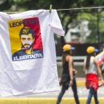 Camiseta con el rostro del dirigente opositor venezolano Leopoldo López (Foto de ARCHIVO)26/04/2017