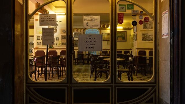 Cierre temporal de bares y restaurantes decretado por el Gobierno de Cataluña