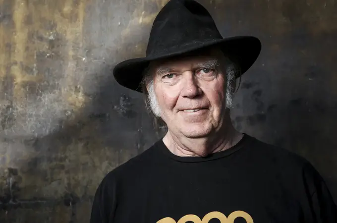 Neil Young vuelve a Spotify tras dos años de boicot 