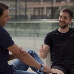 Momento de la entrevista de David Broncano a Rafa Nadal en La Resistencia.