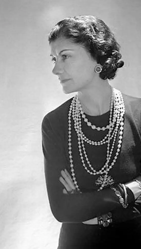 La diseñadora Coco Chanel.