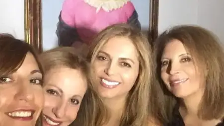 Mila Payo, Aida Furmanski, Nasrin Zhiyan y Massumeh Abdi, en la embajada de Colombia en Madrid