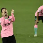  Alavés-Barcelona: el polémico pelotazo de Messi al árbitro, ¿sólo fue amarilla?
