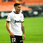 Maxi Gómez con el Valencia.