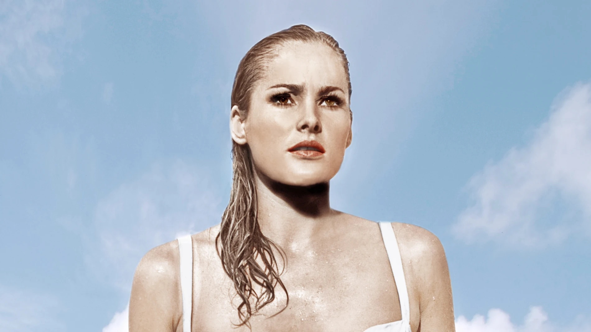 El bikini usado por Ursula Andress en «007 contra el doctor No», a subasta