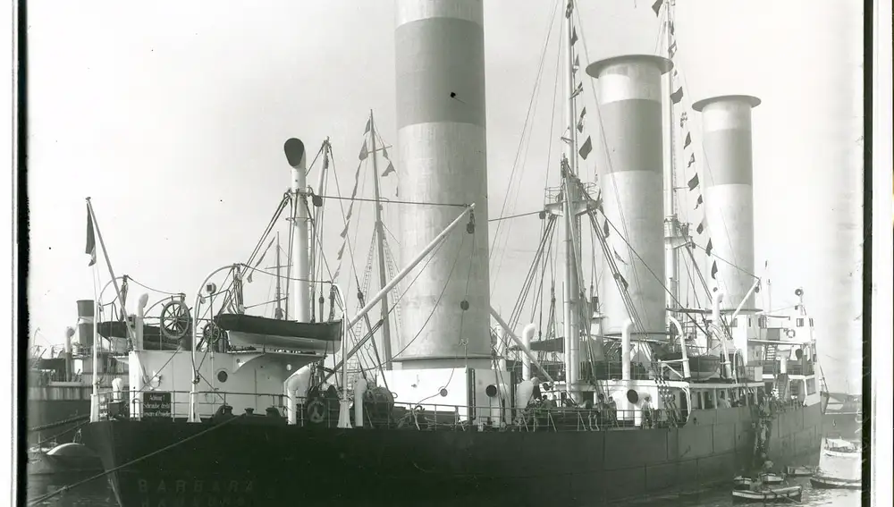 El barco rotor «Barbara» en Barcelona, 1926.