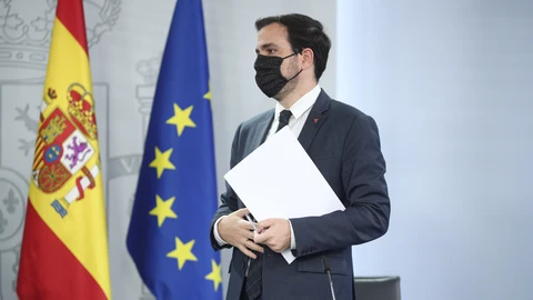 La ministro de Consumo, Alberto Garzón