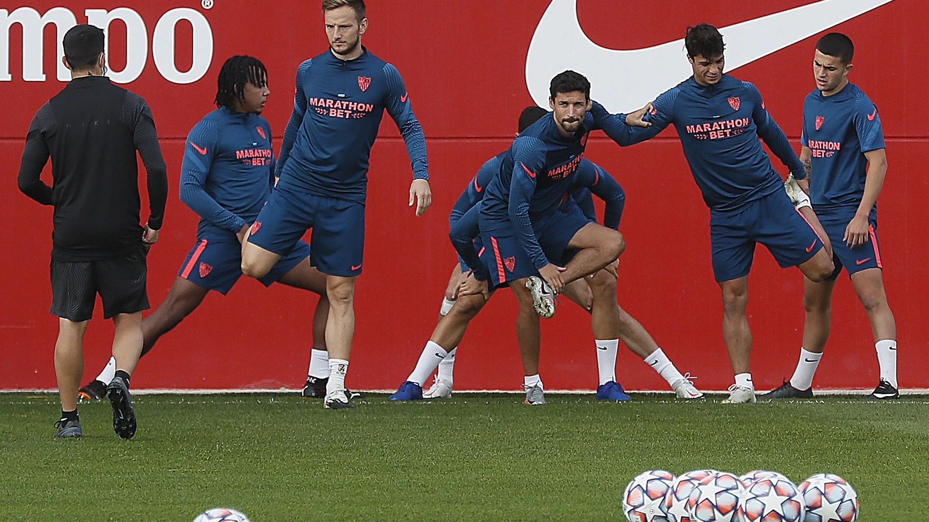 Imagen del último entrenamiento del Sevilla antes de recibir al Krasnodar