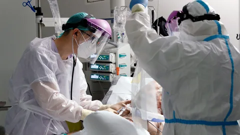Fatídico récord de contagios en la Comunitat Valenciana con 6.240 casos, la cifra más alta desde el inicio de la pandemia