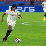 Jules Koundé con el Sevilla.