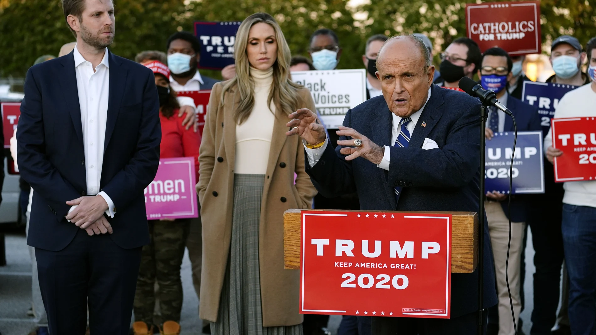 El ex alcalde de Nueva York Rudy Giuliani dirige la estrategia judicial del presidente Donald Trump