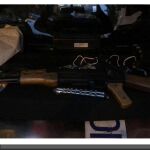 El arma simulada utilizada por los detenidos