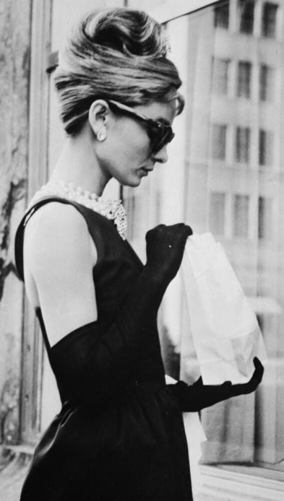 Audrey hepburn in clearance chanel