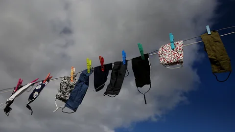 Mascarillas reutilizables tendidas