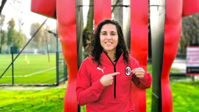 La jugadora internacional española Vero Boquete ficha por el AC Milan femenino