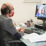 El Consejero de Cultura y Turismo, Javier Ortega, durante la reunión telemática con el alcalde de Ponferrada, Olegario Ramón Fernández y el obispo de Astorga, Jesús Fernández González, para impulsar este proyecto de I+D+i.JCYL10/11/2020