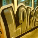 Un vagón del Metro de Barcelona con pintadas obra de los grafiteros
