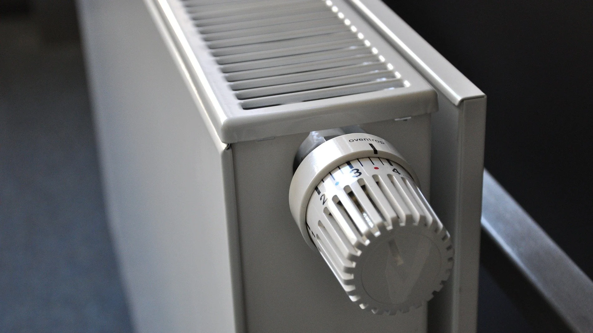 Ahorra energía y dinero con el radiador eléctrico de bajo consumo para pared  