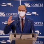 El presiente de las Cortes, Luis Fuentes