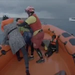 El 'Open Arms' recupera cinco cadáveres y un bebé muere a bordo tras un naufragio en el Mediterráneo