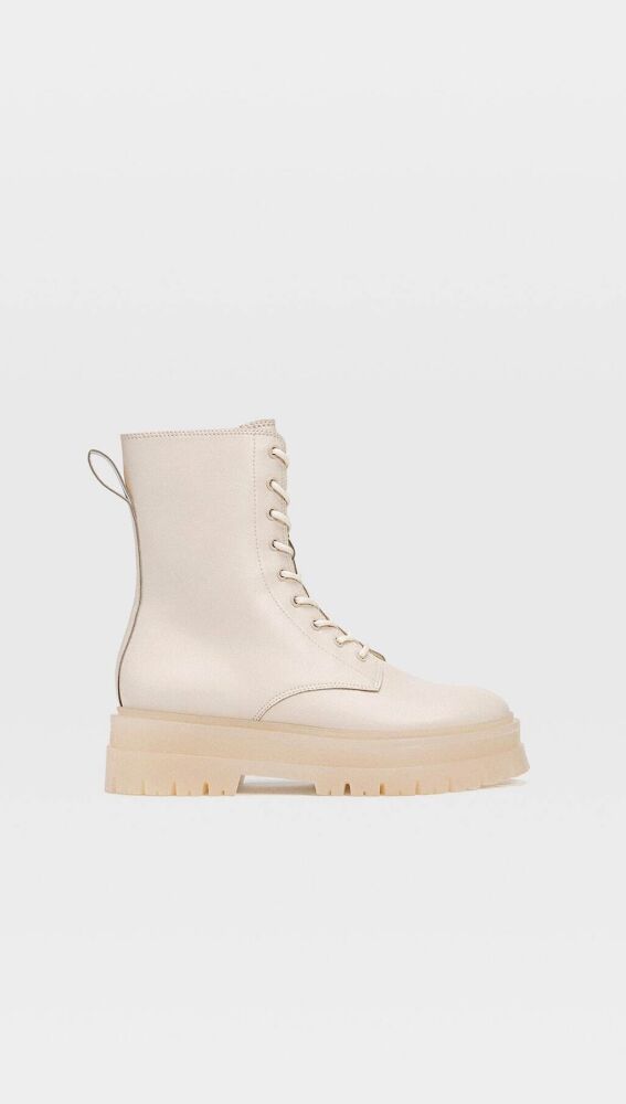 Botas stradivarius online 2020