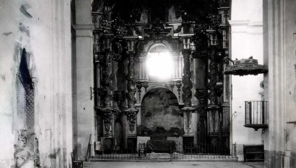 Iglesia parroquial de Alcorcón saqueada durante la Guerra Civil.