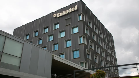 Imagen de la sede central de banco Sabadell en San Cugat de Vallés (Barcelona)