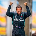Lewis Hamilton tras ganar su último título mundial