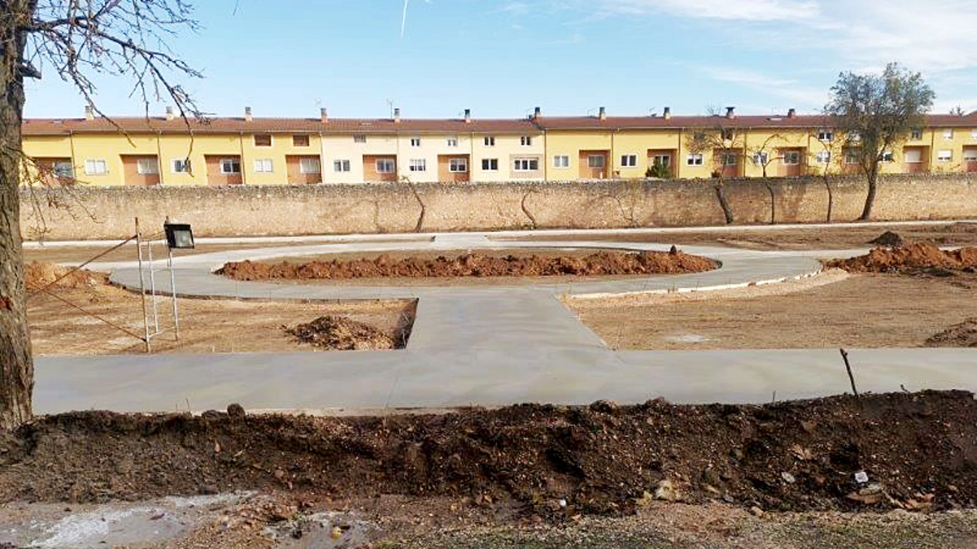 La residencia San José de El Burgo de Osma (Soria) urbaniza un amplio espacio para dedicarlo a parque y gimnasio