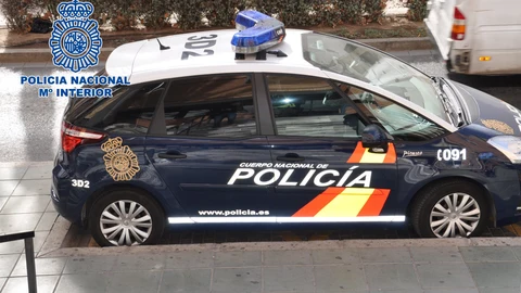 Vehículo de Policía Nacional en Almería