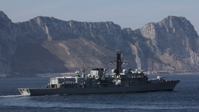 El HMS Kent en Gibraltar