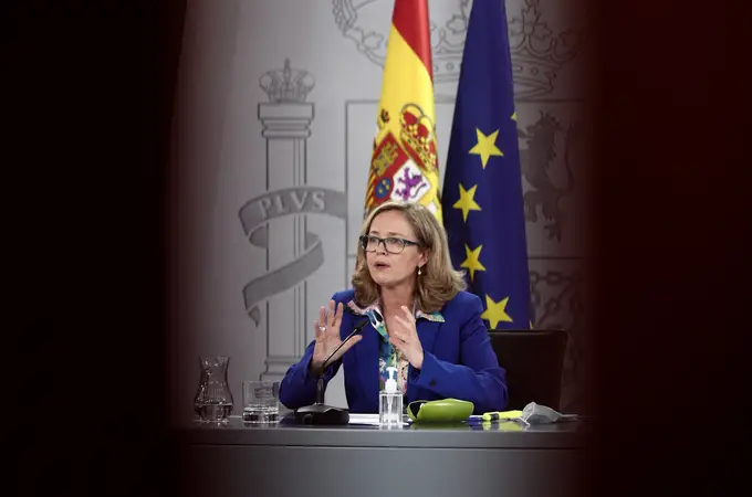 División en Moncloa: ministros piden recortar el gasto si no llega el fondo de rescate de la UE 