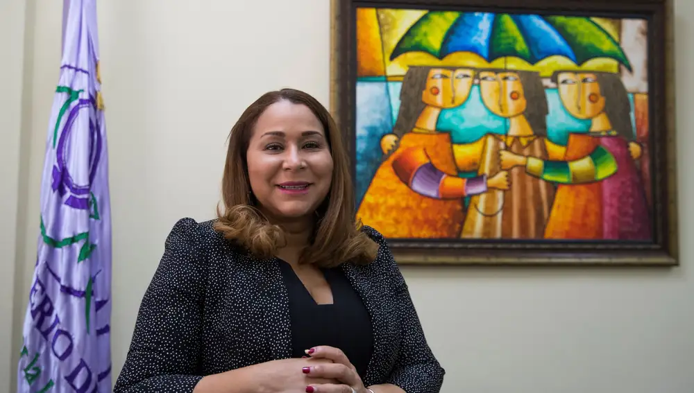 La ministra de la Mujer, Mayra Jiménez