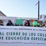 La Asociación Ayuda a la Dependencia y Enfermedades Raras de Castilla y León apoya a las familias con hijos con discapacidad para que no se cierren los colegios de Educación Especial.
