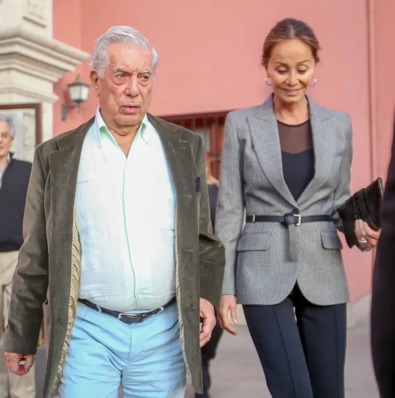 El escritor Mario Vargas Llosa e Isabel Preysler en Arequipa 10/11/2018