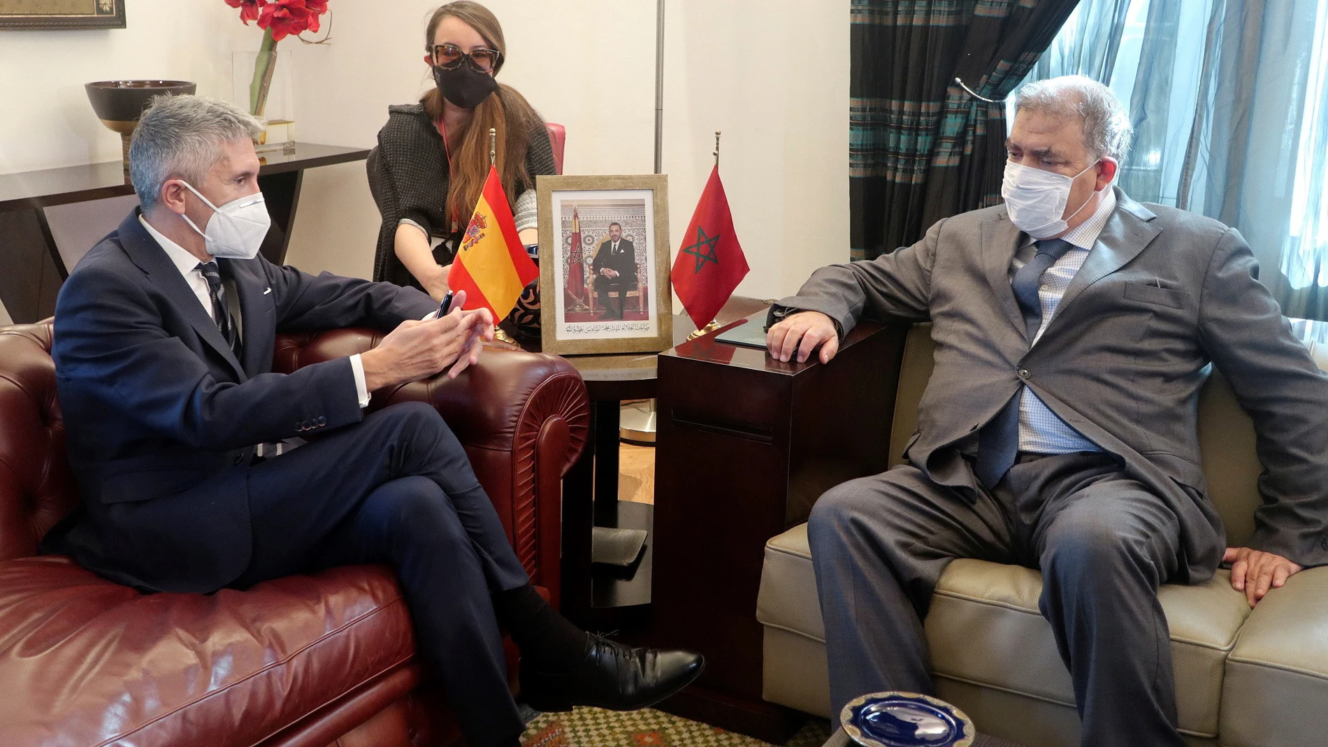 El ministro del Interior de Marruecos, Abdelouafi Laftit, conversa con su homólogo español, Fernando Grande-Marlaska, durante el encuentro que mantuvieron la semana pasada