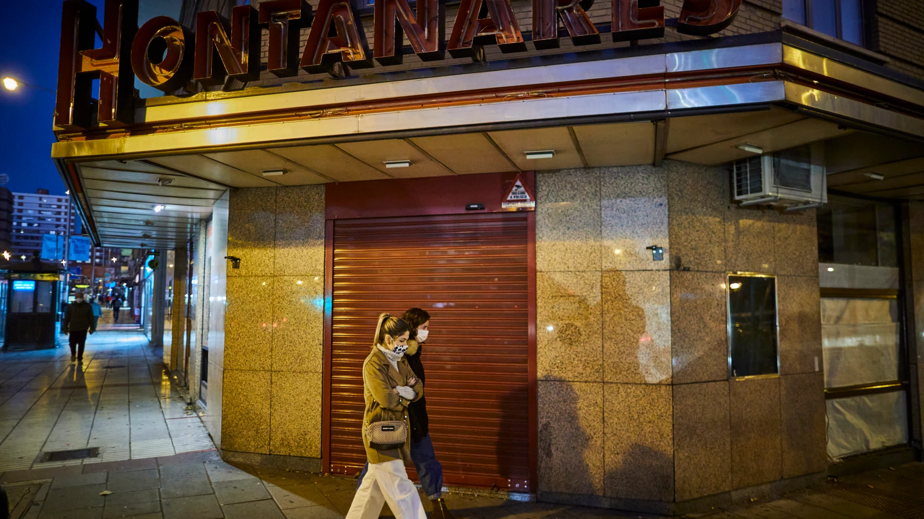 La Covid-19 provoca el cierre definitivo de la histórica cafetería Hontanares